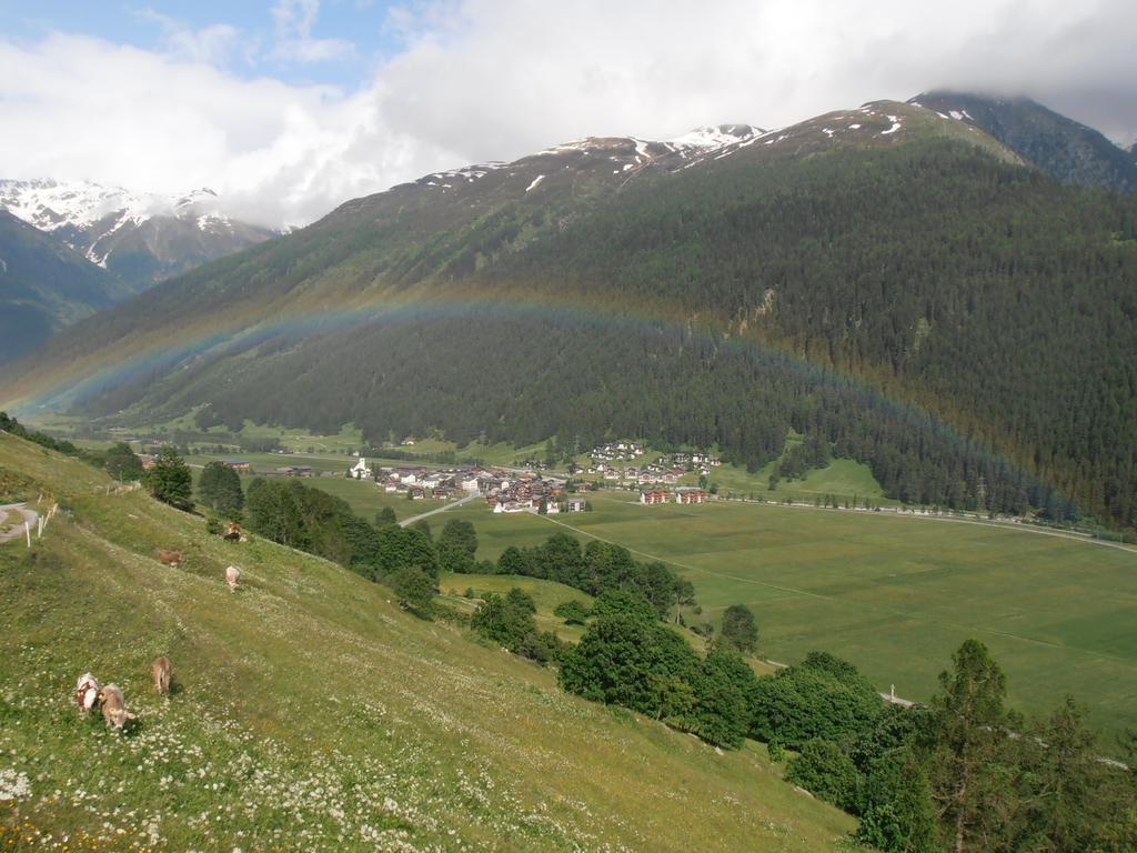 Obergesteln Hotel Grimsel מראה חיצוני תמונה